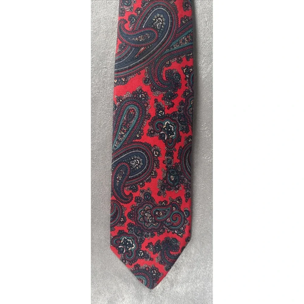 Vintage Hand Sewn Robert Talbott Wilmington Country Store Silk Tie‎ Red Paisley